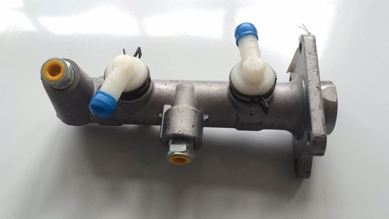 47201-36390 47201-36410 ブレーキマスターシリンダー 47201-36390 Fits FITS TOYOTA COASTER HZB50 1HZ 部品 ブレーキマスターシリンダー 47201-36390 FITS COASTER バス 1993-2001 2.7L 3.7D BB42L-BRMRS 1993年から200年まで