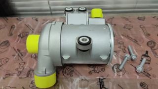 11518635090 電動ウォーターポンプ BMW 35i 535i 640i 740i X3 X4 X5 X6に適合